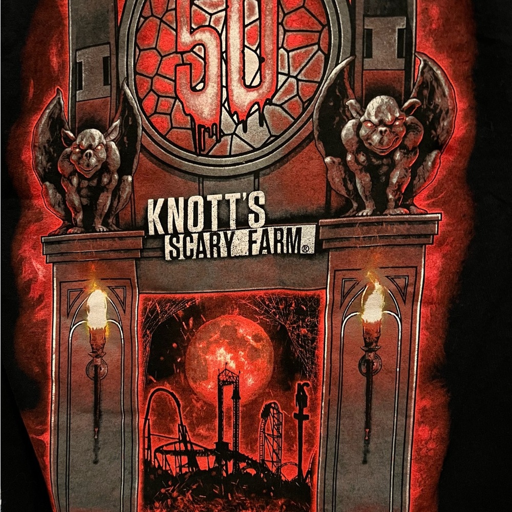 NWT Knotts (BerryScary) Farm Glow in the Dark Black Graphic T-Shirt size S